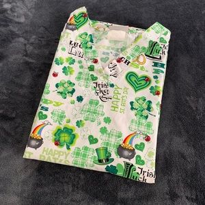 Women’s Nursing/Healthcare St Patrick’s Day Irish Luck scrub top (B20)
